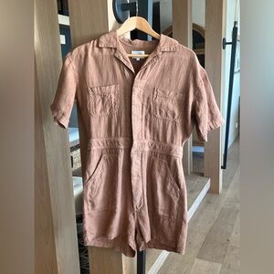 MATE the Label
100% Linen
Short Sleeve Linen Jumpsuit
Brown Rust